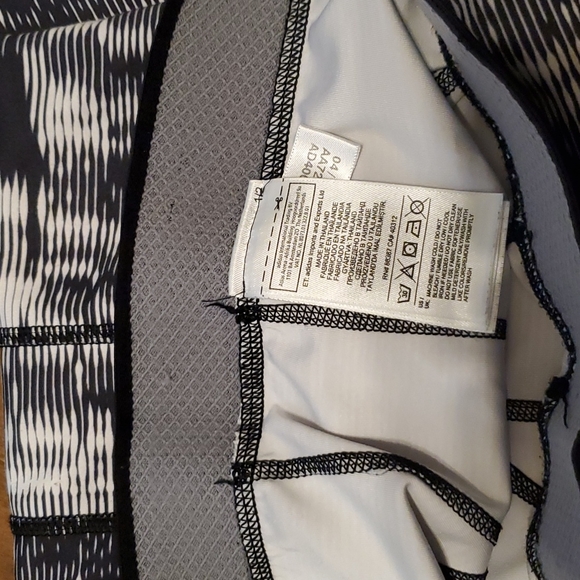Adidas | Techfit 'Vibration' Compression Capris - Picture 4 of 5